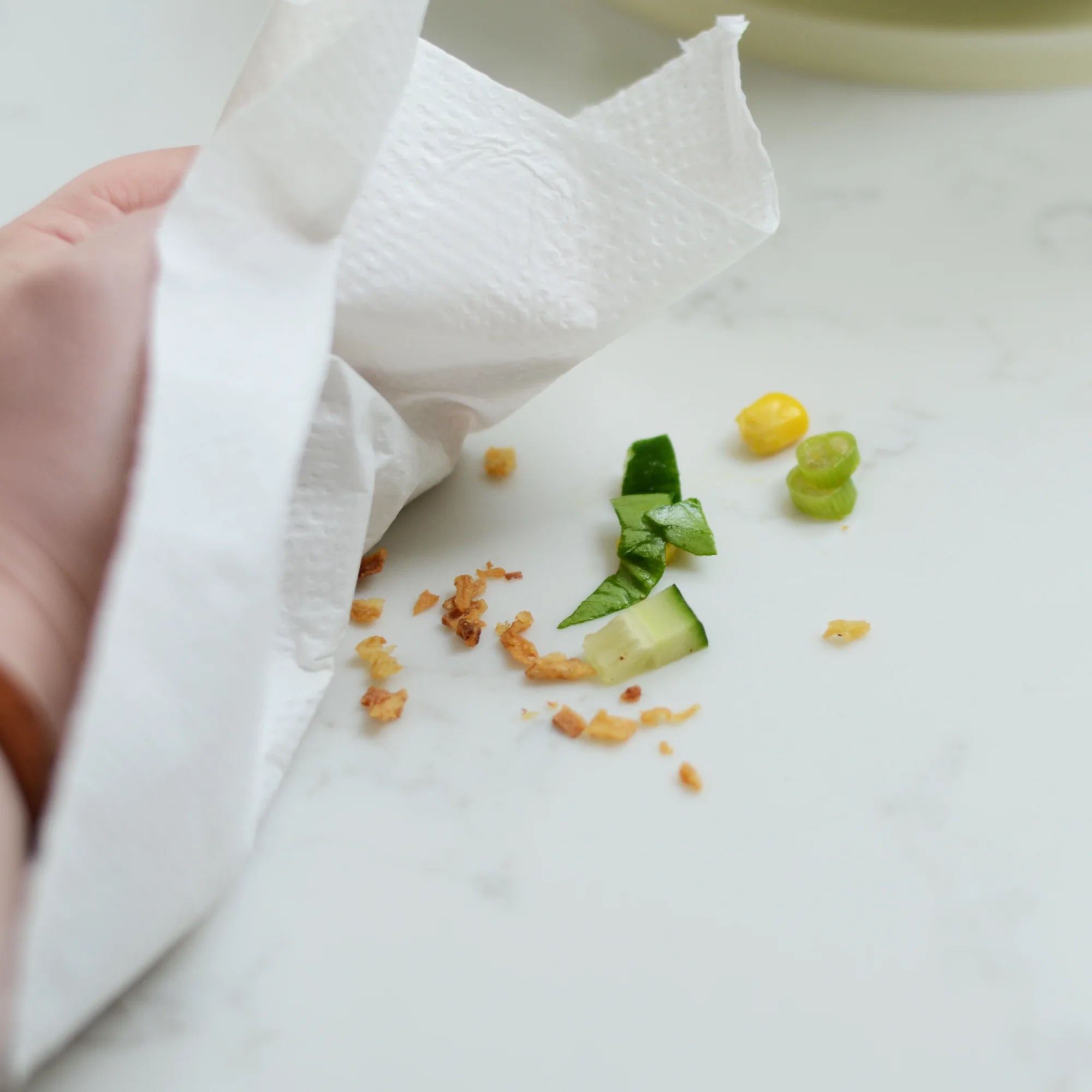 cleaning up food with bamboo kitchen roll