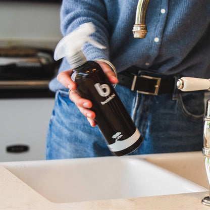 shaking bumboo cleaning bottle